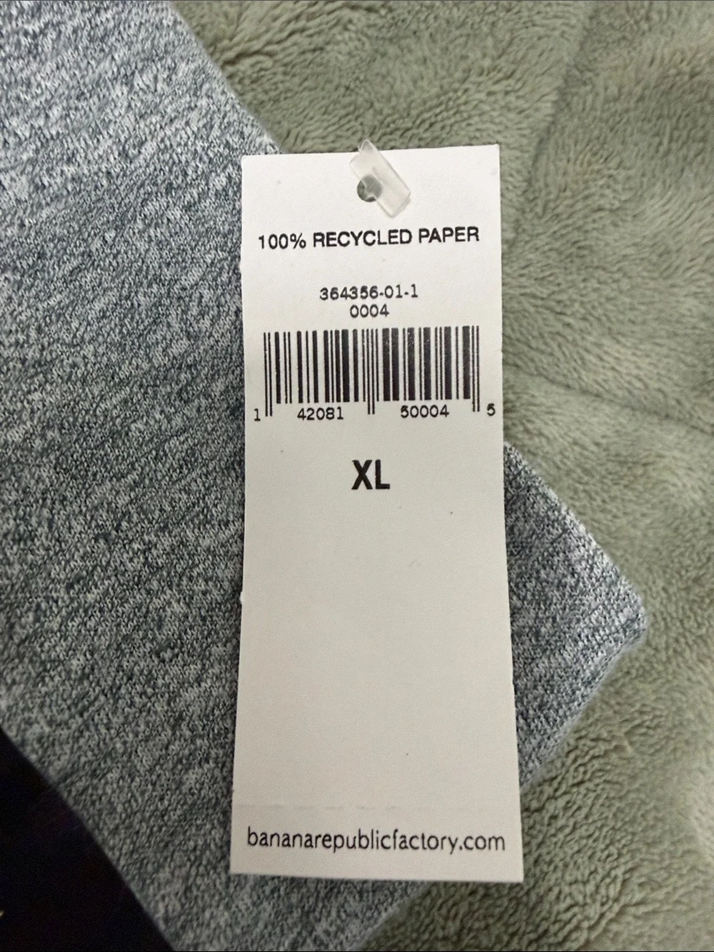 Banana Republic Men's Heather Gray Henley with Color-Block Shoulders - NWT